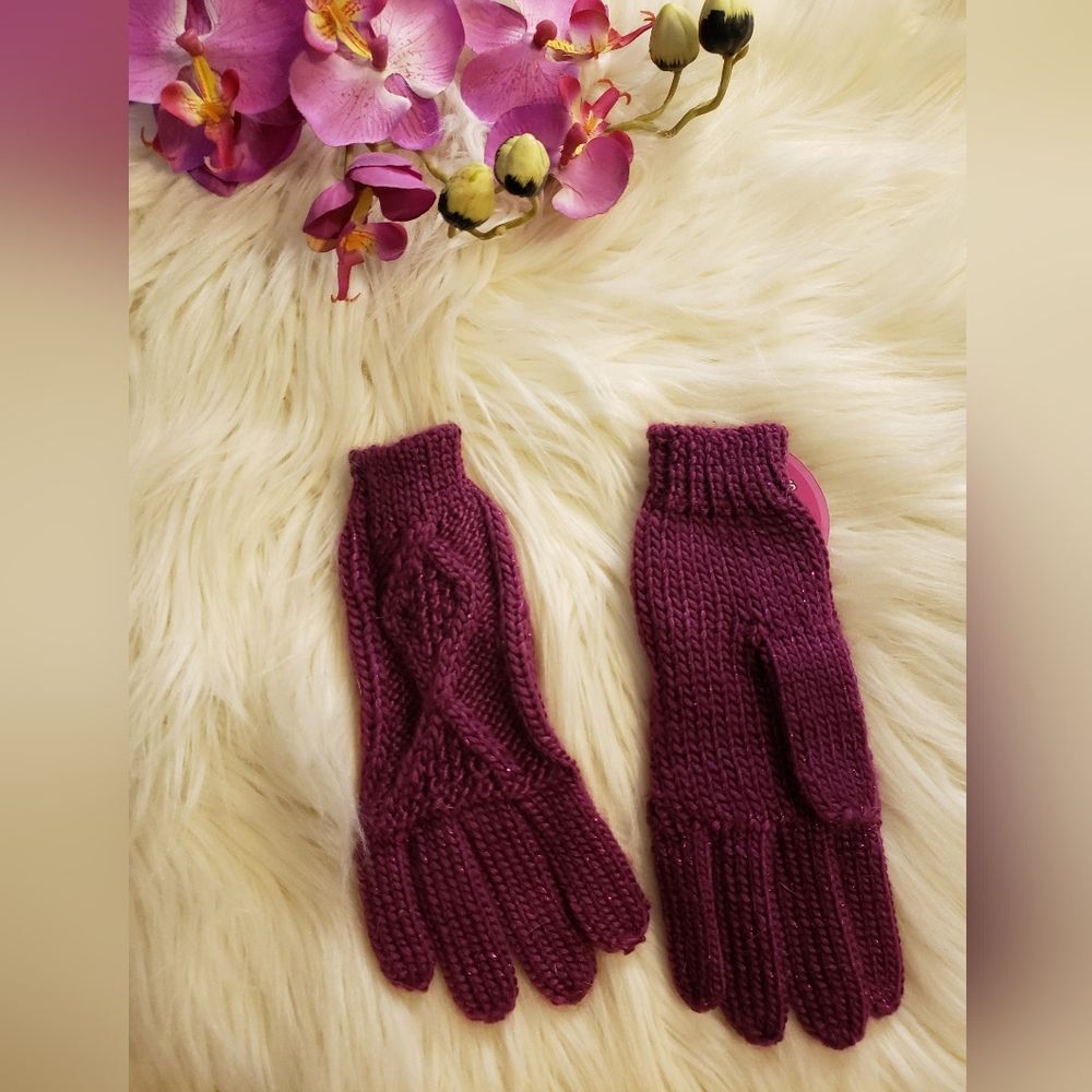 Women's NWT Purple Metallic Lurex Chunky Cable Knit Winter Hat & Gloves Set - Picture 4 of 5